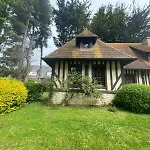 Chant Des Mouettes Maison Renovee Spacieuse Confort Grand Jardin Belle Terrasse Amenagee Parking 8 Personnes 4 Sdb 5 Wc A 10 Mn A Pied De La En Bessin Tous Commerces Restaurants Proche Omaha 度假居 *