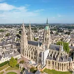 Chant Des Mouettes Maison Renovee Spacieuse Confort Grand Jardin Belle Terrasse Amenagee Parking 8 Personnes 4 Sdb 5 Wc A 10 Mn A Pied De La En Bessin Tous Commerces Restaurants Proche Omaha