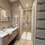 Chant Des Mouettes Maison Renovee Spacieuse Confort Grand Jardin Belle Terrasse Amenagee Parking 8 Personnes 4 Sdb 5 Wc A 10 Mn A Pied De La En Bessin Tous Commerces Restaurants Proche Omaha 度假居 *