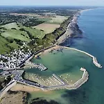 Chant Des Mouettes Maison Renovee Spacieuse Confort Grand Jardin Belle Terrasse Amenagee Parking 8 Personnes 4 Sdb 5 Wc A 10 Mn A Pied De La En Bessin Tous Commerces Restaurants Proche Omaha * 贝桑于潘港