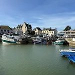度假居 Chant Des Mouettes Maison Renovee Spacieuse Confort Grand Jardin Belle Terrasse Amenagee Parking 8 Personnes 4 Sdb 5 Wc A 10 Mn A Pied De La En Bessin Tous Commerces Restaurants Proche Omaha