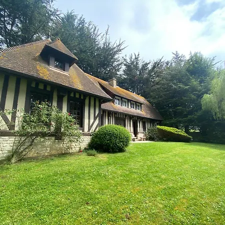 Holiday home Chant Des Mouettes Maison Renovee Spacieuse Confort Grand Jardin Terrasse Parking 8 Personnes 4 Sdb 5 Wc A 10 Mn A Pied De La En Bessin Tous Commerces Restaurants Proche Omaha *
