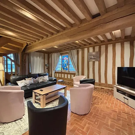 Chant Des Mouettes Maison Rénovée Spacieuse Confort Grand Jardin Belle Terrasse Aménagée Parking 8 Personnes 4 Sdb 5 Wc à 10 Mn à Pied De La En Bessin Tous Commerces Restaurants Proche Omaha Port-en-Bessin-Huppain
