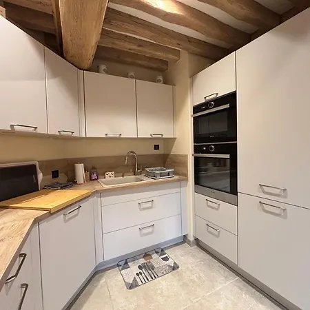 Chant Des Mouettes Maison Renovee Spacieuse Confort Grand Jardin Belle Terrasse Amenagee Parking 8 Personnes 4 Sdb 5 Wc A 10 Mn A Pied De La En Bessin Tous Commerces Restaurants Proche Omaha Prázdninový dům *