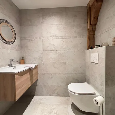 Chant Des Mouettes Maison Rénovée Spacieuse Confort Grand Jardin Belle Terrasse Aménagée Parking 8 Personnes 4 Sdb 5 Wc à 10 Mn à Pied De La En Bessin Tous Commerces Restaurants Proche Omaha *