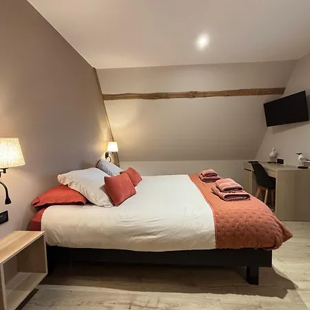Chant Des Mouettes Maison Renovee Spacieuse Confort Grand Jardin Terrasse Parking 8 Personnes 4 Sdb 5 Wc A 10 Mn A Pied De La En Bessin Tous Commerces Restaurants Proche Omaha *