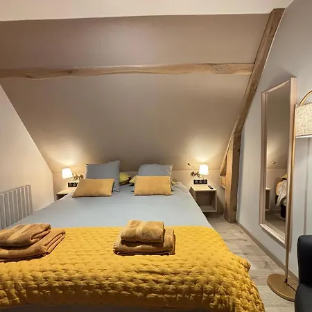 Chant Des Mouettes Maison Rénovée Spacieuse Confort Grand Jardin Belle Terrasse Aménagée Parking 8 Personnes 4 Sdb 5 Wc à 10 Mn à Pied De La En Bessin Tous Commerces Restaurants Proche Omaha