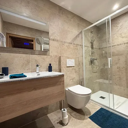 Holiday home Chant Des Mouettes Maison Renovee Spacieuse Confort Grand Jardin Terrasse Parking 8 Personnes 4 Sdb 5 Wc A 10 Mn A Pied De La En Bessin Tous Commerces Restaurants Proche Omaha