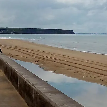 Chant Des Mouettes Maison Renovee Spacieuse Confort Grand Jardin Belle Terrasse Amenagee Parking 8 Personnes 4 Sdb 5 Wc A 10 Mn A Pied De La En Bessin Tous Commerces Restaurants Proche Omaha Port-en-Bessin-Huppain