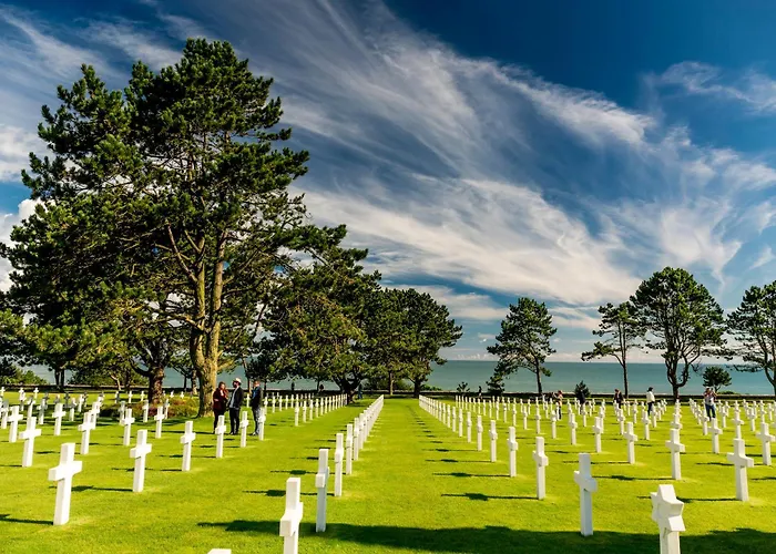 Chant Des Mouettes Maison Renovee Spacieuse Confort Grand Jardin Belle Terrasse Amenagee Parking 8 Personnes 4 Sdb 5 Wc A 10 Mn A Pied De La En Bessin Tous Commerces Restaurants Proche Omaha