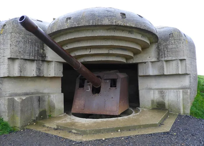 Chant Des Mouettes Maison Renovee Spacieuse Confort Grand Jardin Belle Terrasse Amenagee Parking 8 Personnes 4 Sdb 5 Wc A 10 Mn A Pied De La En Bessin Tous Commerces Restaurants Proche Omaha بيت للعطل