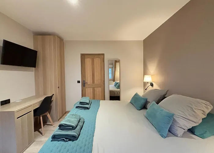 Chant Des Mouettes Maison Renovee Spacieuse Confort Grand Jardin Belle Terrasse Amenagee Parking 8 Personnes 4 Sdb 5 Wc A 10 Mn A Pied De La En Bessin Tous Commerces Restaurants Proche Omaha *