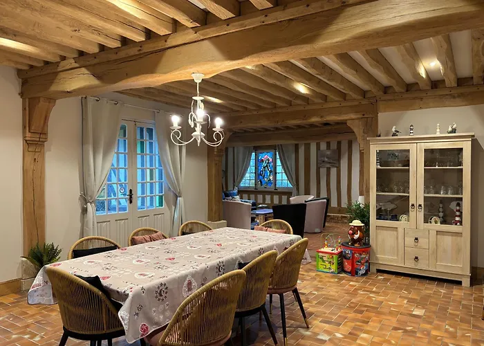 بيت للعطل Chant Des Mouettes Maison Renovee Spacieuse Confort Grand Jardin Belle Terrasse Amenagee Parking 8 Personnes 4 Sdb 5 Wc A 10 Mn A Pied De La En Bessin Tous Commerces Restaurants Proche Omaha بورت-أون-بيسين-هوباين