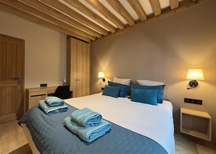 Chant Des Mouettes Maison Renovee Spacieuse Confort Grand Jardin Belle Terrasse Amenagee Parking 8 Personnes 4 Sdb 5 Wc A 10 Mn A Pied De La En Bessin Tous Commerces Restaurants Proche Omaha بورت-أون-بيسين-هوباين