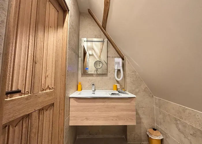 Chant Des Mouettes Maison Renovee Spacieuse Confort Grand Jardin Belle Terrasse Amenagee Parking 8 Personnes 4 Sdb 5 Wc A 10 Mn A Pied De La En Bessin Tous Commerces Restaurants Proche Omaha * بورت-أون-بيسين-هوباين