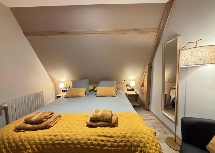 Chant Des Mouettes Maison Renovee Spacieuse Confort Grand Jardin Belle Terrasse Amenagee Parking 8 Personnes 4 Sdb 5 Wc A 10 Mn A Pied De La En Bessin Tous Commerces Restaurants Proche Omaha