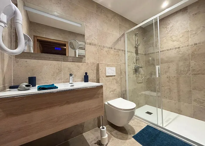 بيت للعطل Chant Des Mouettes Maison Renovee Spacieuse Confort Grand Jardin Belle Terrasse Amenagee Parking 8 Personnes 4 Sdb 5 Wc A 10 Mn A Pied De La En Bessin Tous Commerces Restaurants Proche Omaha