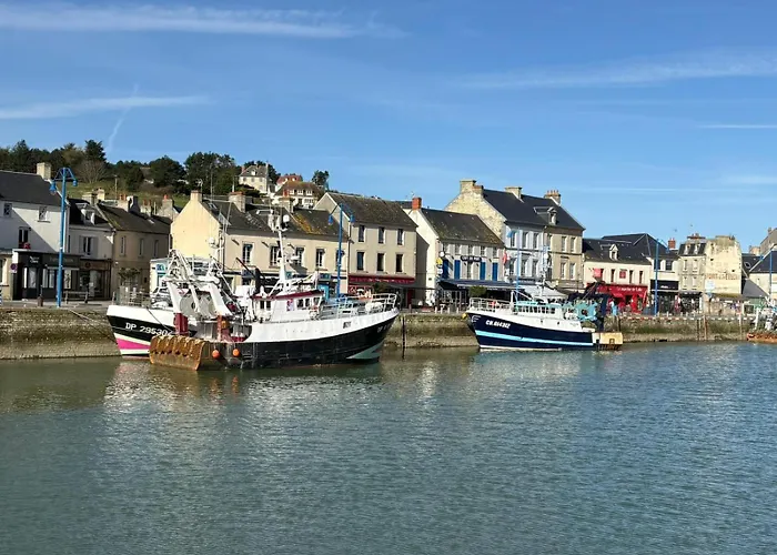 Chant Des Mouettes Maison Renovee Spacieuse Confort Grand Jardin Belle Terrasse Amenagee Parking 8 Personnes 4 Sdb 5 Wc A 10 Mn A Pied De La En Bessin Tous Commerces Restaurants Proche Omaha